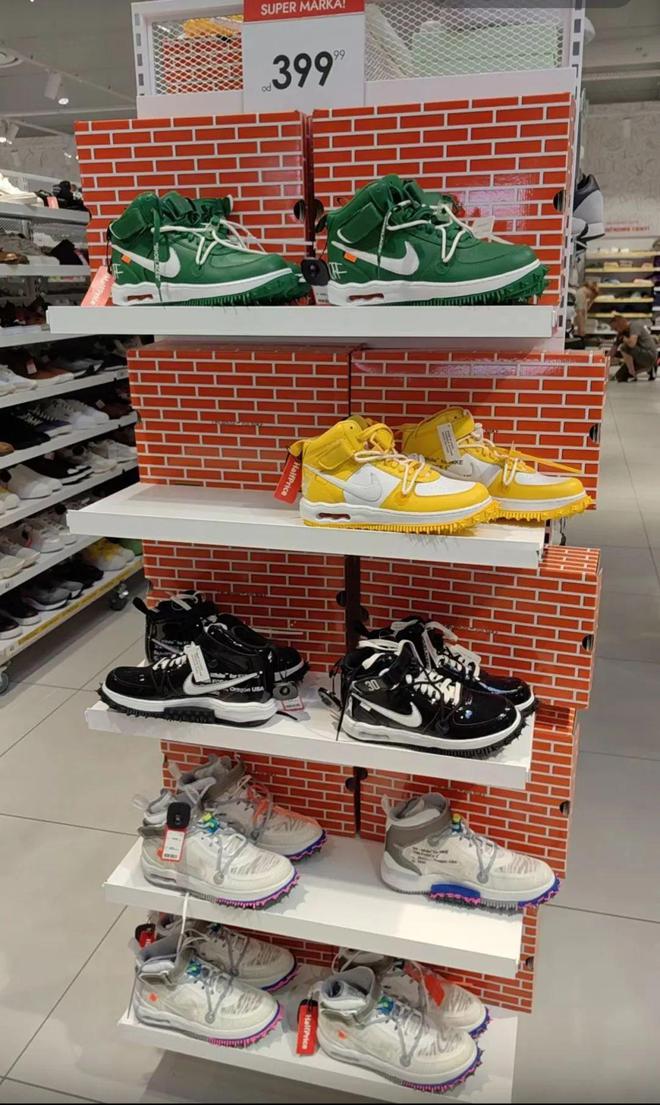 克」联名集体进奥特莱斯了完全根本卖不动啊千亿国际网站「Off-White x 耐(图5)