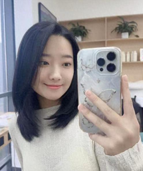 肤白貌美家中独女遗体惨不忍睹女子被蛇咬身亡照片曝光27岁(图14)