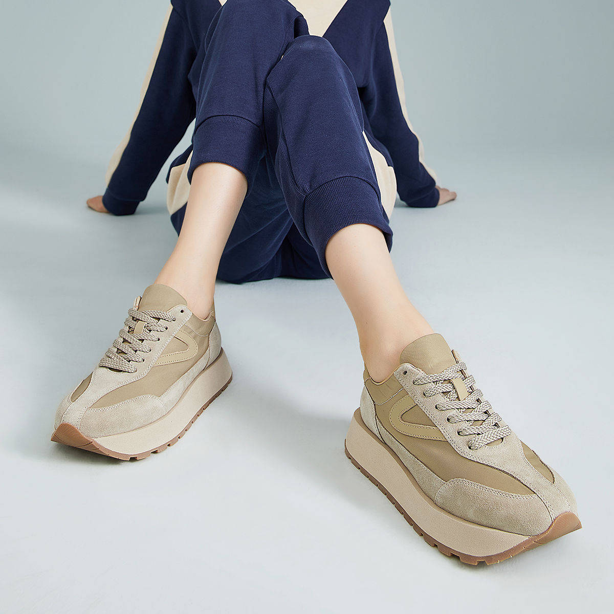 厚底增高休闲鞋降价20%速来抢购拼多多百亿补贴来袭！FED女士(图2)